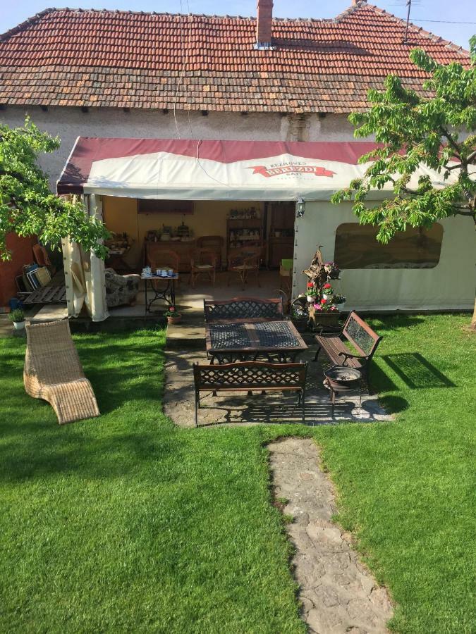Nyerges Lovasudvar Cserepfalu Bagian luar foto